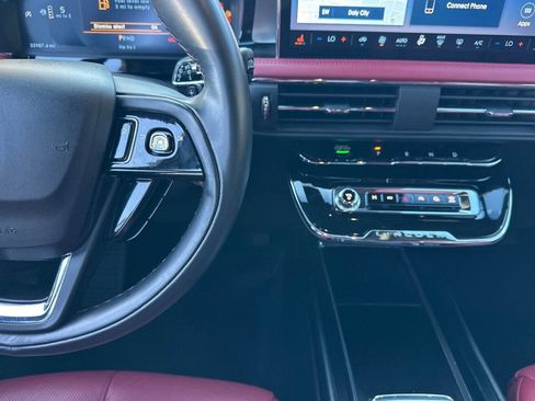 Used 2023 Lincoln Corsair Reserve w/ Jet Appearance Package image 28