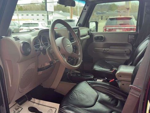 Used 2007 Jeep Wrangler Unlimited Sahara w/ Dual Top Group image 21
