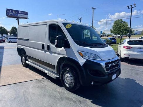 Used 2023 RAM ProMaster 2500 image 7