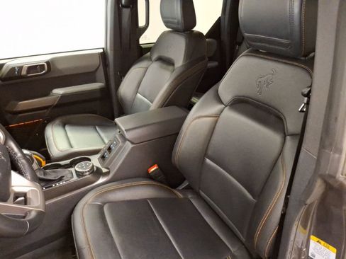 Used 2022 Ford Bronco Badlands w/ Sasquatch Package image 16