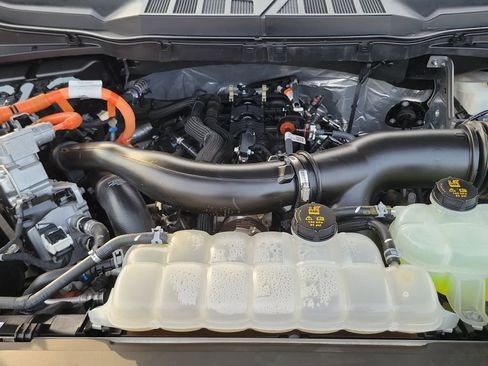 Used 2024 Ford F150 XLT w/ Mobile Office Package image 27