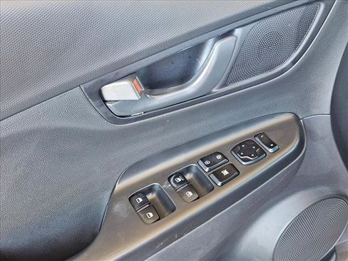 Certified 2023 Hyundai Kona SEL FWD image 11