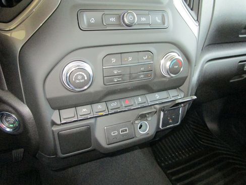 New 2026 GMC Sierra 1500 Pro w/ Pro Value Package image 39