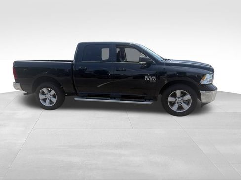 Used 2022 RAM 1500 Classic SLT w/ Electronics Group AWD/4WD image 4