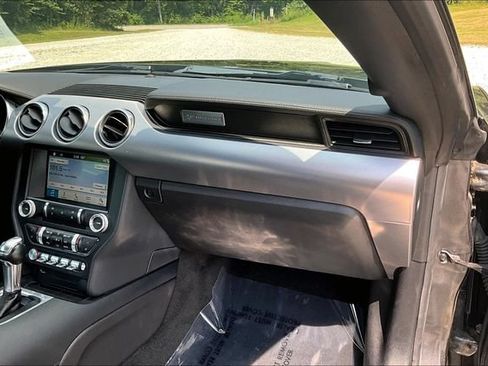 Used 2018 Ford Mustang Premium RWD image 13
