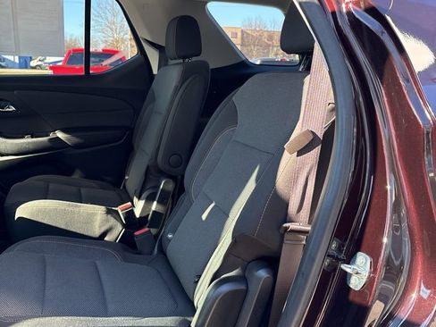 Used 2020 Chevrolet Traverse LT image 33