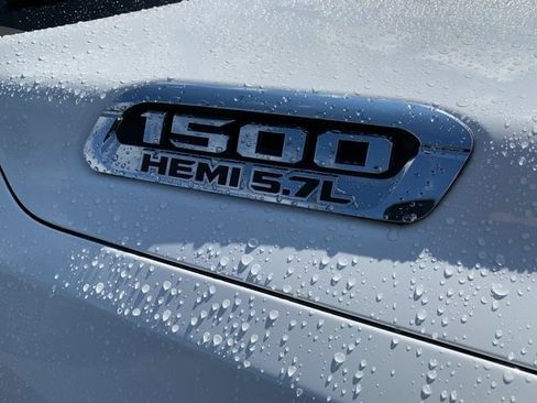 Used 2019 RAM 1500 Big Horn AWD/4WD image 8