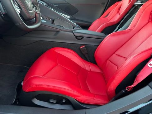 Used 2025 Chevrolet Corvette Stingray Convertible w/ Z51 Performance Package RWD image 5