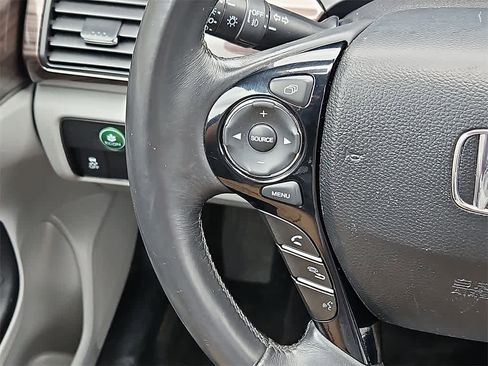 Used 2017 Honda Accord EX-L image 18