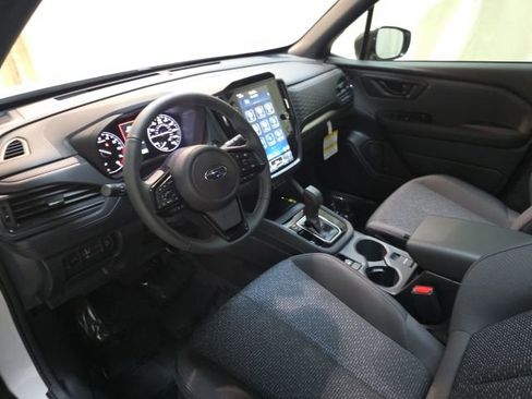 Certified 2025 Subaru Forester Premium AWD/4WD image 22