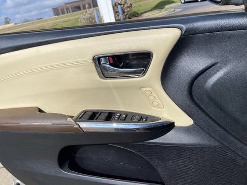 Used 2017 Toyota Avalon Touring image 47