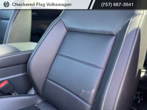 Used 2023 Volkswagen Atlas Cross Sport SE AWD/4WD image 25