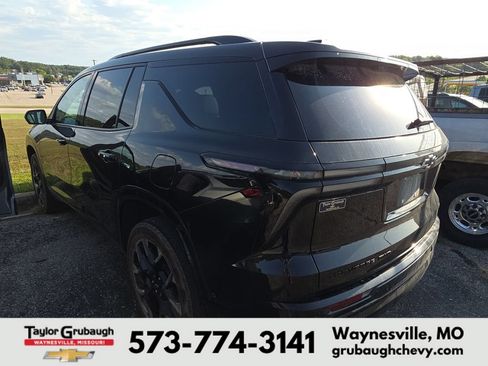 Used 2024 Chevrolet Traverse RS AWD/4WD image 4