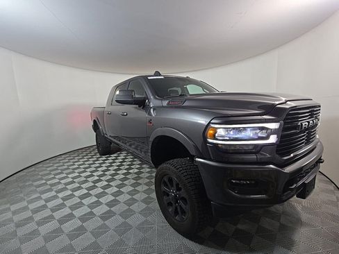 Used 2022 RAM 2500 Laramie AWD/4WD image 1