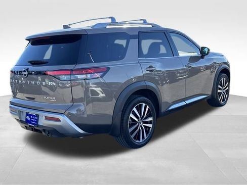 Used 2024 Nissan Pathfinder Platinum w/ Cargo Package image 5