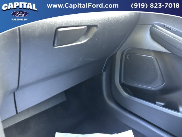 Certified 2025 Ford Escape ST-Line Select AWD/4WD image 27