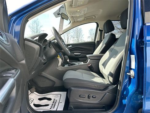 Used 2017 Ford Escape SE image 12