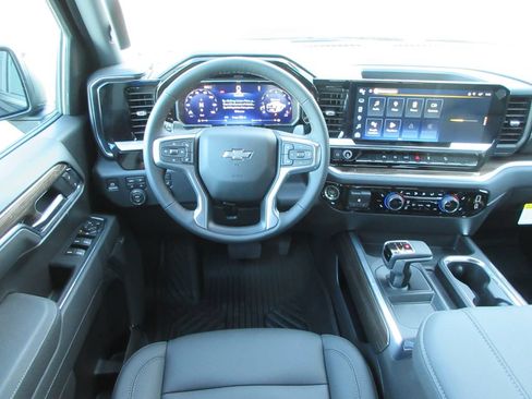 New 2026 Chevrolet Silverado 1500 LT Trail Boss w/ Convenience Package II AWD/4WD image 16