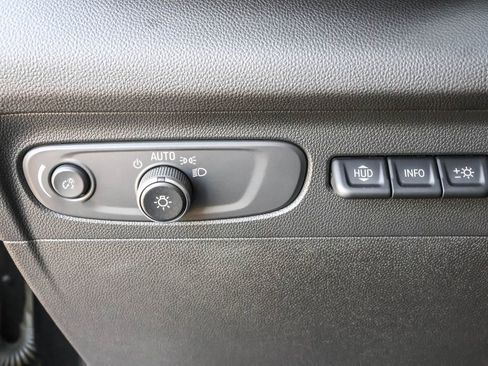 Used 2022 Buick Envision Avenir w/ Technology Package II image 20