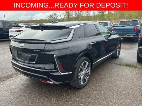 Used 2024 Cadillac Lyriq Luxury w/ LPO, Floor Liner Package AWD/4WD image 14