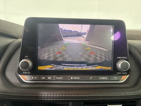 Used 2021 Nissan Rogue S image 16