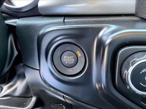 Used 2023 Jeep Wrangler Unlimited w/ Cold Weather Group AWD/4WD image 32
