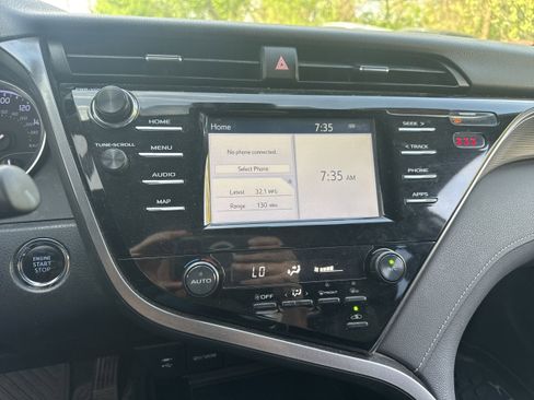 Used 2019 Toyota Camry SE w/ Convenience Package image 15