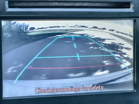 Used 2012 Toyota Camry XLE w/ Leather Pkg FWD image 26