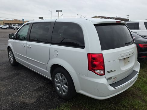 Used 2014 Dodge Grand Caravan SE w/ Quick Order Package 29E SE FWD image 4
