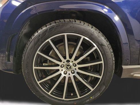 Used 2022 Mercedes-Benz GLS 450 4MATIC image 11