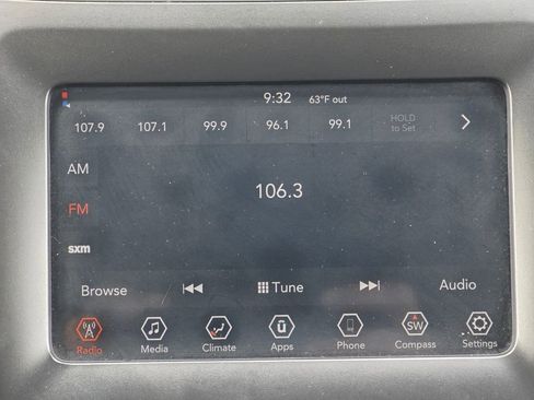 Used 2019 Jeep Cherokee Latitude Plus image 12