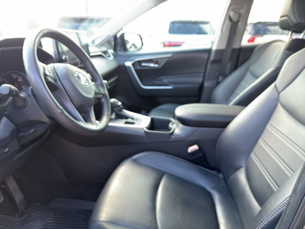 Used 2023 Toyota RAV4 XLE Premium AWD/4WD image 21