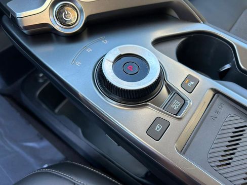 Used 2024 Kia EV6 Light image 30