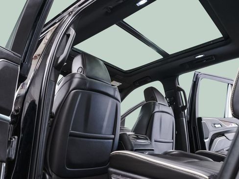 Used 2022 Cadillac Escalade Premium Luxury w/ Touring Package AWD/4WD image 30