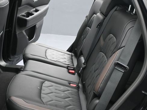 New 2026 Nissan Pathfinder Platinum image 20