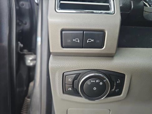 Used 2015 Ford F150 Lariat w/ Equipment Group 502A Luxury image 19