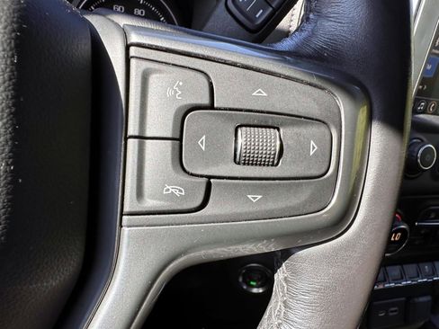Used 2021 Chevrolet Silverado 1500 LT Trail Boss w/ Convenience Package II AWD/4WD image 19