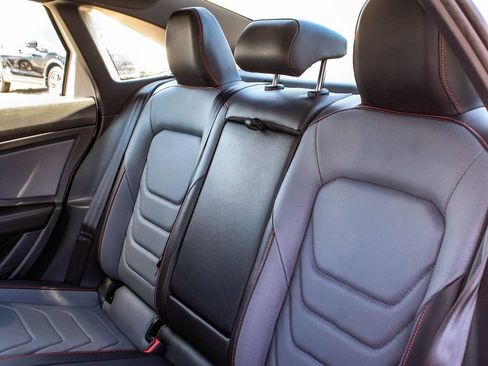 Used 2025 Volkswagen Jetta GLI Autobahn FWD image 33