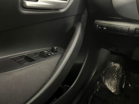 Used 2021 Toyota Corolla LE w/ Carpet Mat Package (TMS) image 25
