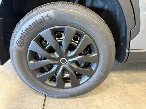 New 2026 Toyota Corolla Cross L image 31