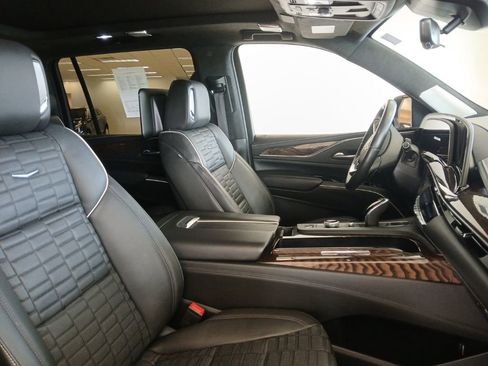 Certified 2022 Cadillac Escalade ESV Sport Platinum w/ LPO, Floor Liner Package AWD/4WD image 14