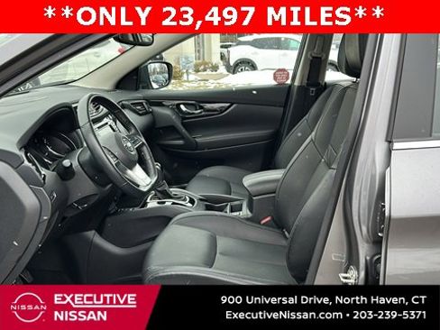 Certified 2022 Nissan Rogue Sport SL w/ Premium Package image 9
