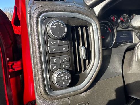 Used 2019 Chevrolet Silverado 1500 LT Trail Boss image 27