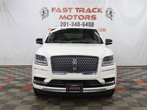 Used 2020 Lincoln Navigator L Reserve w/ Luxury Package image 2