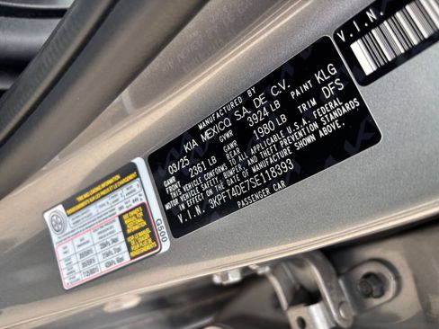 Used 2025 Kia K4 FWD image 27