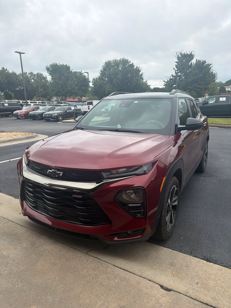 Used 2022 Chevrolet TrailBlazer RS FWD image 1