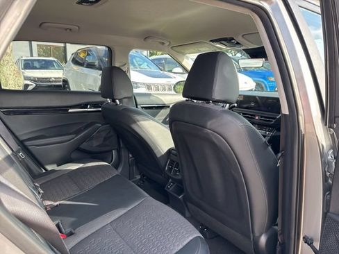 Used 2025 Kia Seltos S FWD image 16