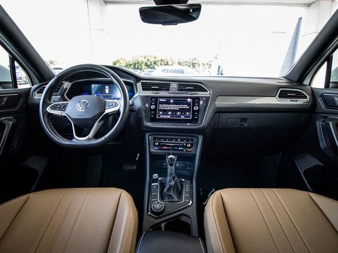 Certified 2022 Volkswagen Tiguan SE AWD/4WD image 27