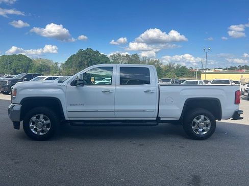 Used 2019 GMC Sierra 2500 SLT w/ Duramax Plus Package AWD/4WD image 1