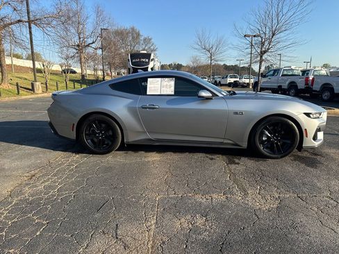 Used 2024 Ford Mustang GT image 5